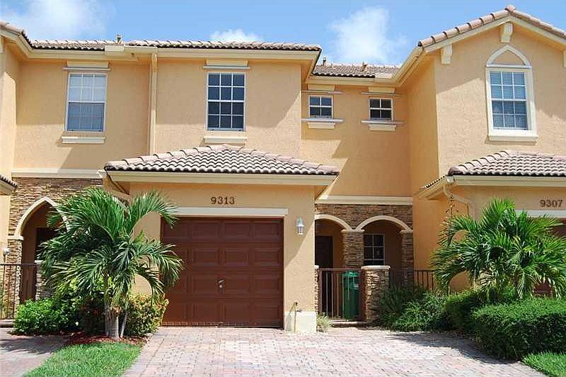 1st image of 9313 SW 220th Ter