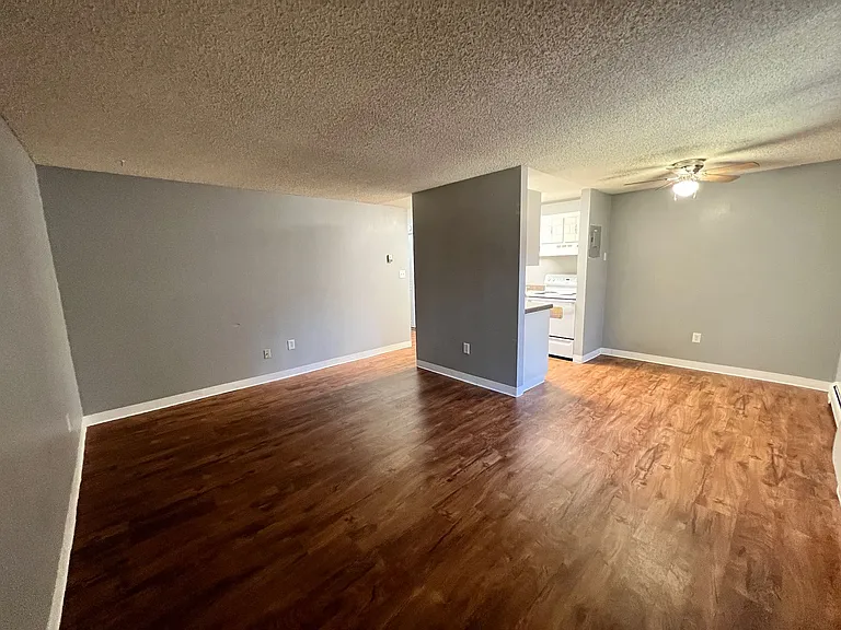 Crestview Apartments — Photo 50
