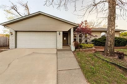 1st image of 3800 NE 140th Terrace Cir