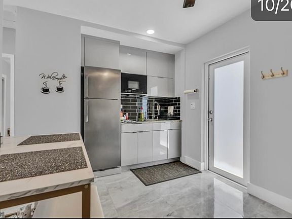 4th image of 4340 SW 2nd St Floor 3