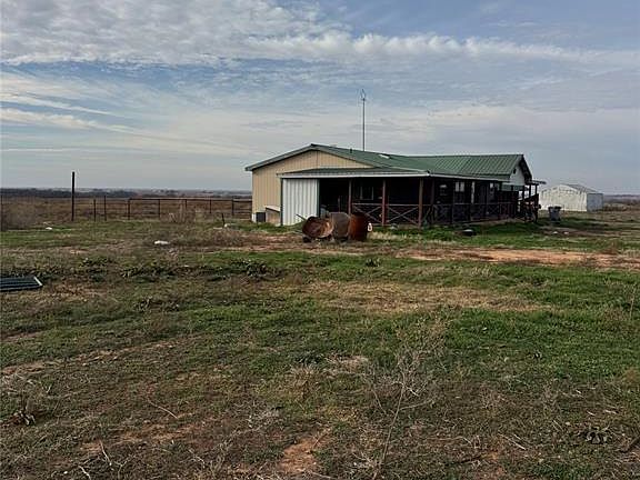 3rd image of 273453 E 1780th Rd