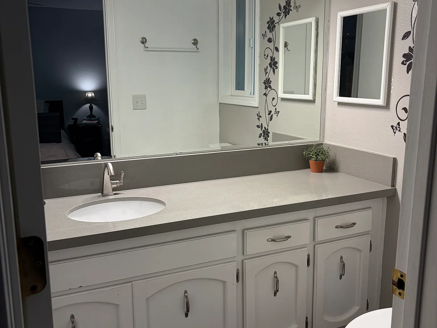 3 bed, 1234 sqft, $2,695 — Photo 2