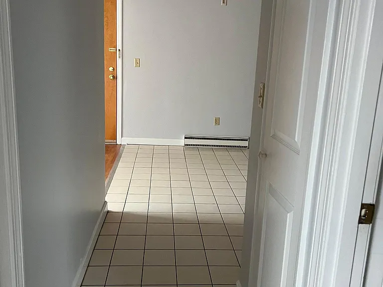 1 N Howard Ave #7 — Photo 7