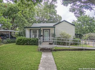 517 N Heideke St, Seguin, TX 78155