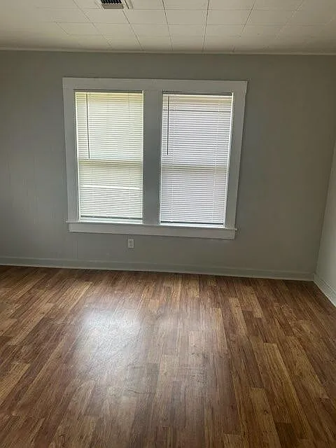 2 bed, 700 sqft, $1,200 — Photo 4