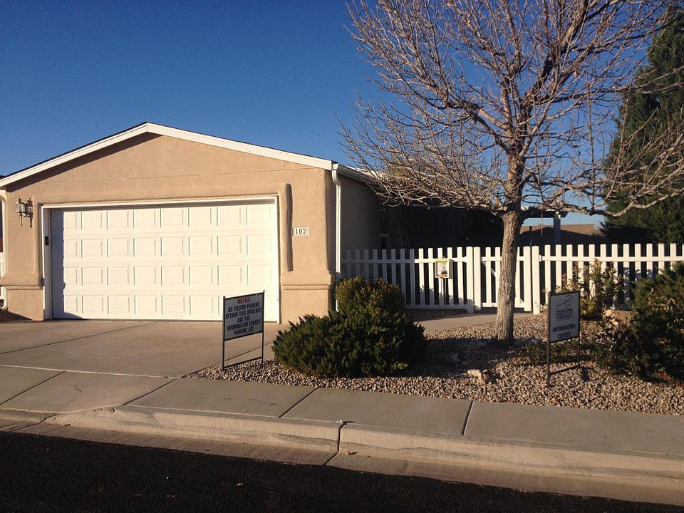1st image of 102 Sunrise Bluffs Dr