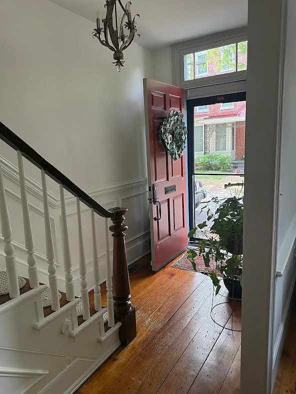 3 bed, 1642 sqft, $4,150 — Photo 2