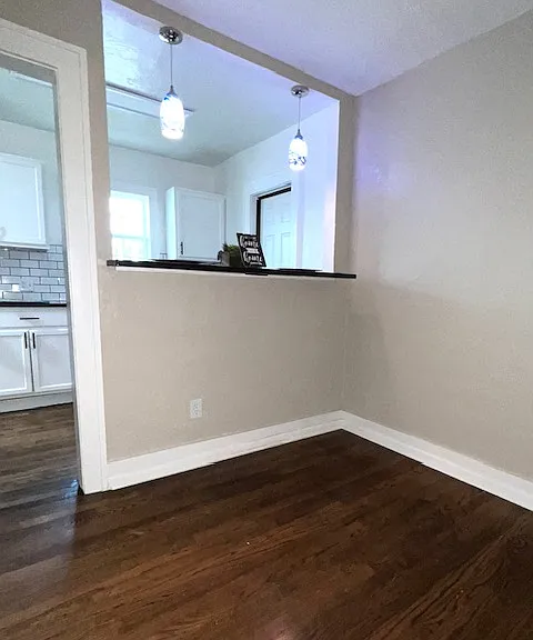 Bar Area Between Dining and Kitchen