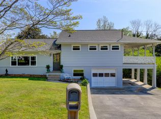 9220 Happy Ln, Oak Ridge, TN 37830