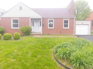 1330 S New Florissant Rd, Florissant, MO 63031