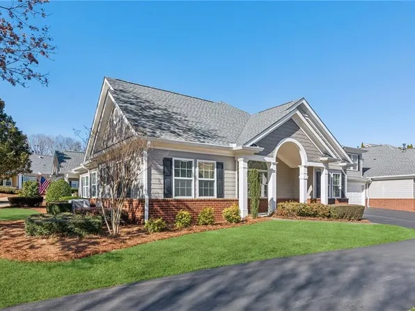 2614 Grapevine Cir, Cumming, GA 30041