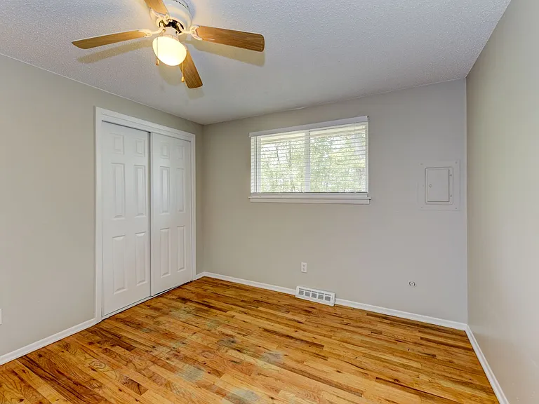 1617-1619 Lashley St — Photo 13