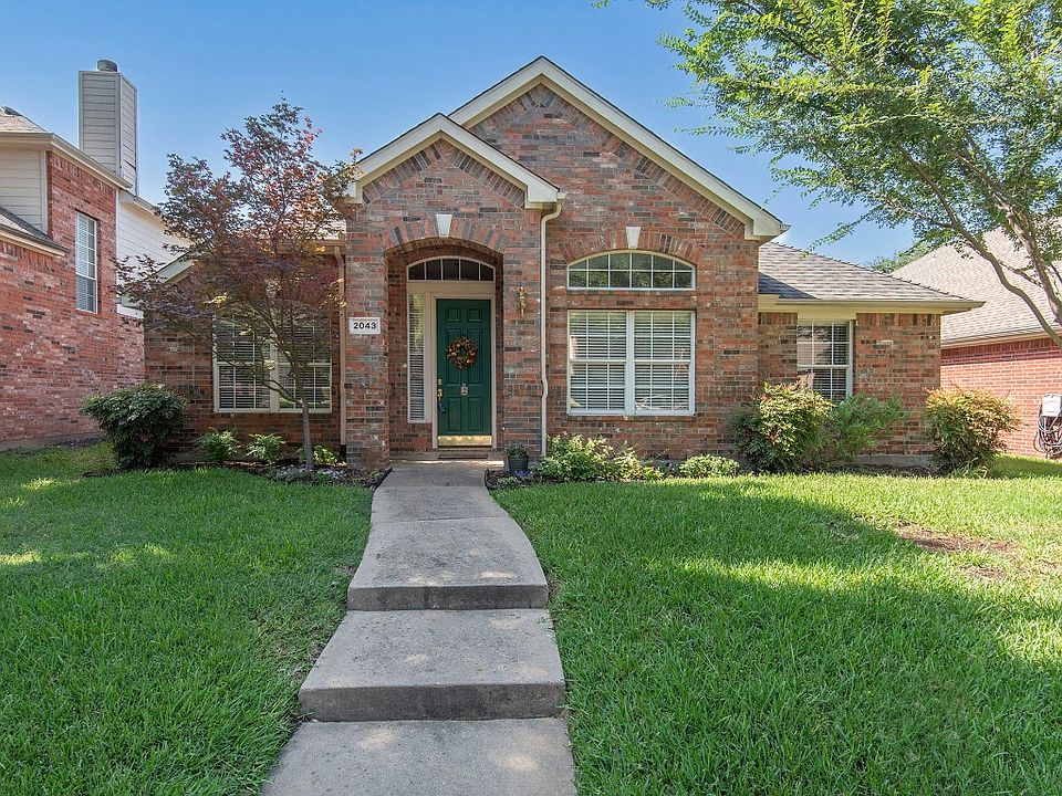 1st image of 2043 Londonderry Dr