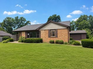 2130 Hawthorne Ln, Waukegan, IL 60087