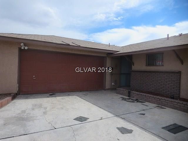 1st image of 924 Rockaway St