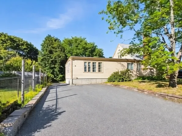 28 Edgeworth St #2, East Weymouth, MA 02189