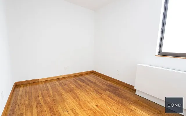 Rented by Bond New York | media 26