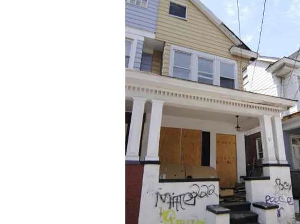 31 Sanford St, Trenton, NJ 08618