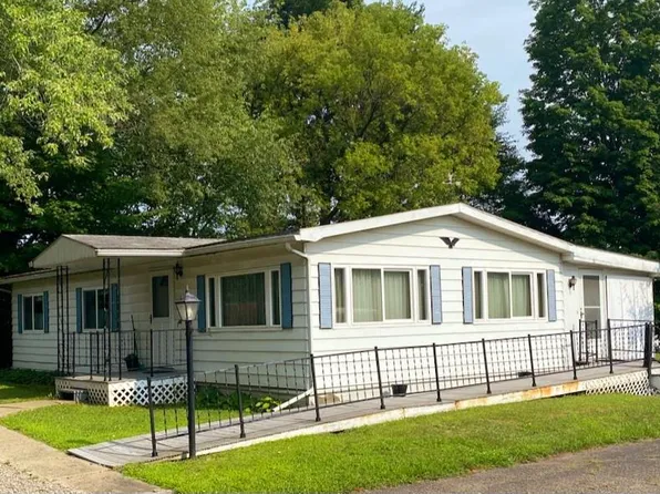 54 Reel St, Sayre, PA 18840