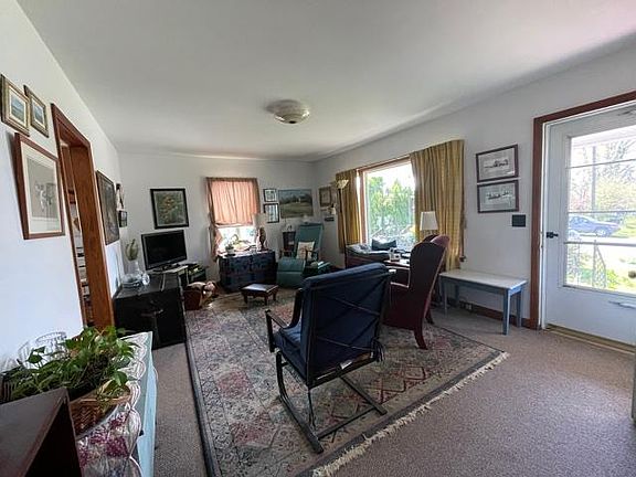 2nd image of 1266 Forest Ave
