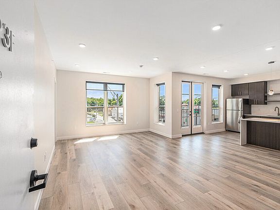 3rd image of 300 E 13th St #3F