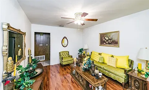 2209 Murphy St — Photo 5