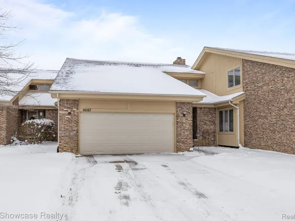 4687 Fairway Ct, Waterford, MI 48328