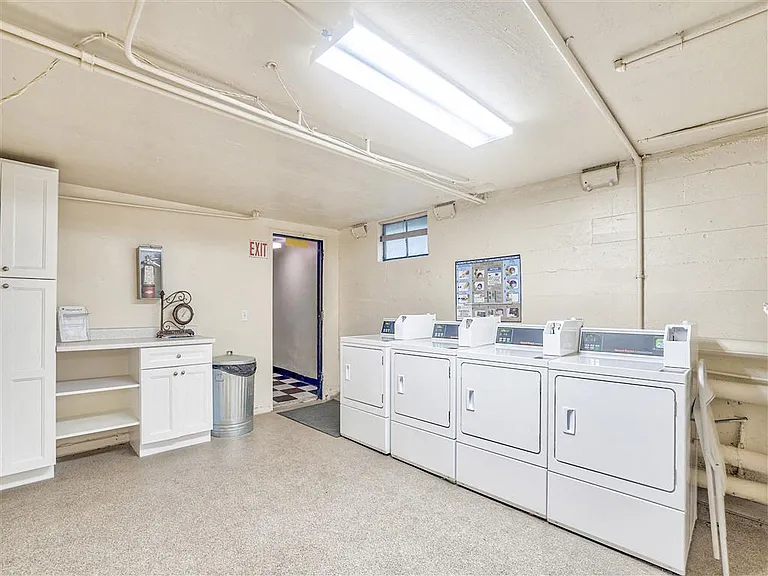 Powell Gardens Apartments — Photo 18