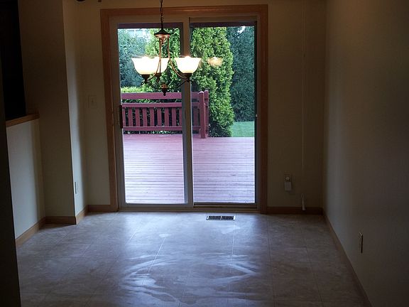 Eat-in Kitchen onto Deck