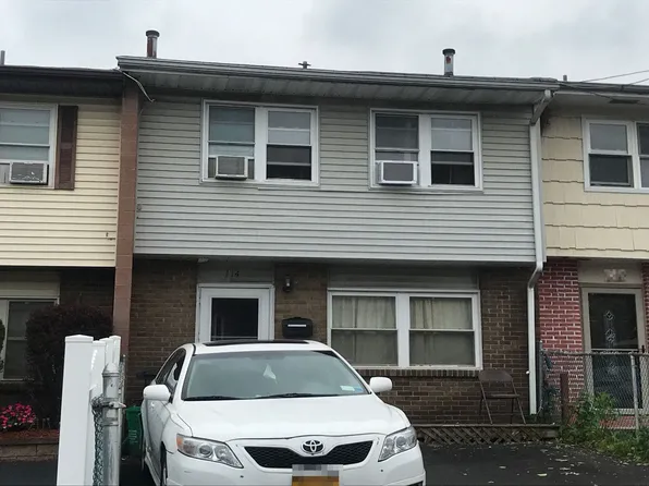 114 Roosevelt Dr, West Haverstraw, NY 10993
