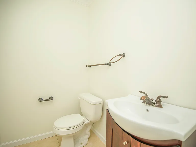 11144 Pleasant Forest Dr — Photo 23
