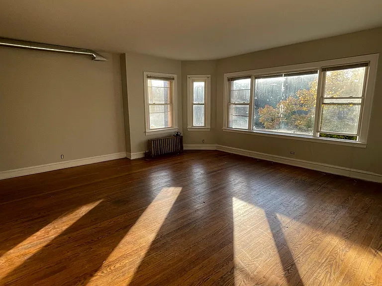 7737 S Yates Blvd — Photo 1