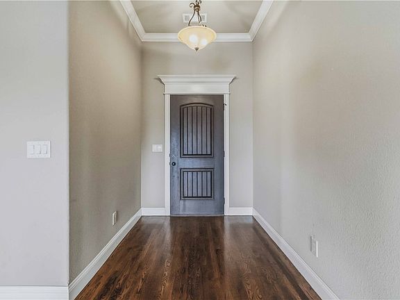 4th image of 5702 W Red Maple Dr