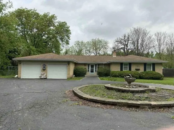 327 Old Hickory Rd, New Lenox, IL 60451