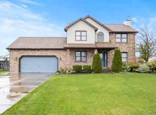 4741 Hermitage St, Niagara Falls, NY 14305