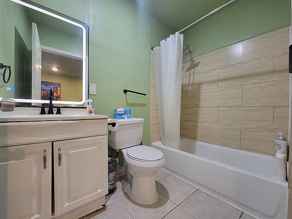 4th image of 10727 Elliott Ave #3E