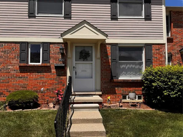 37263 Great Oaks Ct, Clinton Township, MI 48036