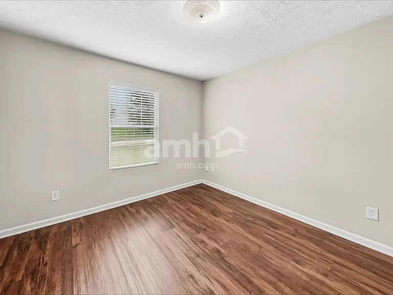 1509 Locomotive Dr NE — Photo 14