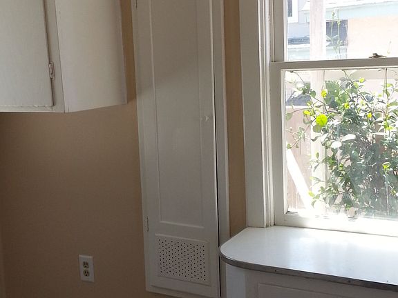 2nd image of 664 Avenue H