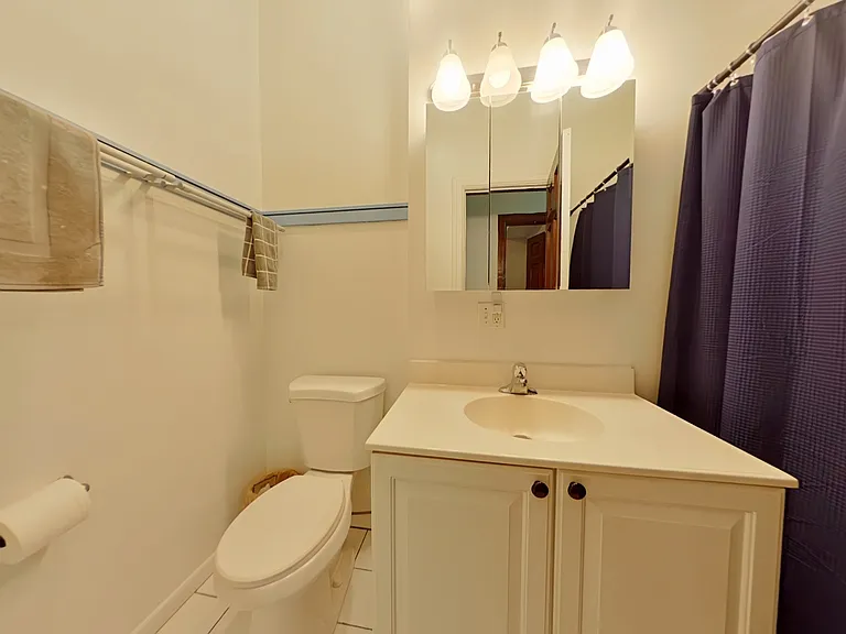 859 W Oakdale Ave #2 — Photo 8