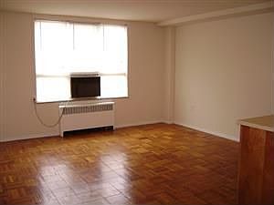 5th image of 518 E Town St APT 609
