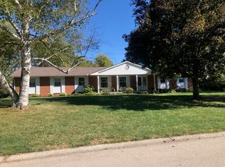 5720 Brampton Rd, Centerville, OH 45429