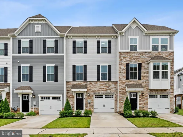 101 Hamilton Ct, Pennsauken, NJ 08110