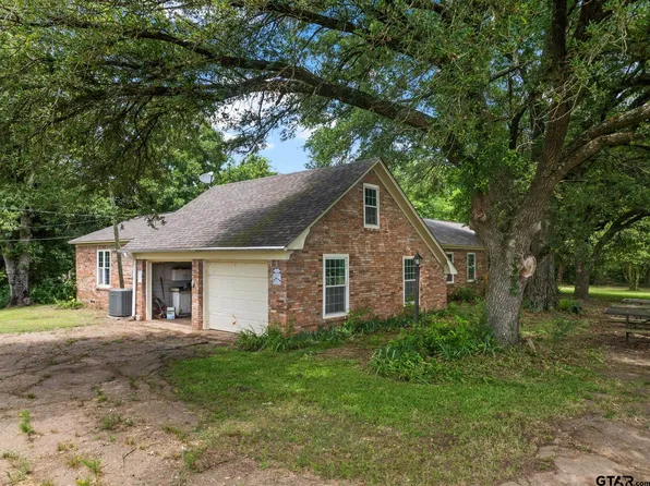 883 County Road 4550, Mount Pleasant, TX 75455