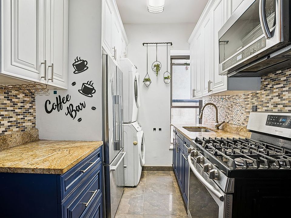 1st image of 218 Scholes St #9