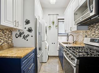 218 Scholes St #9, Brooklyn, NY 11206