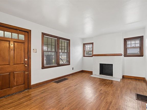 3rd image of 1015 S 25th St