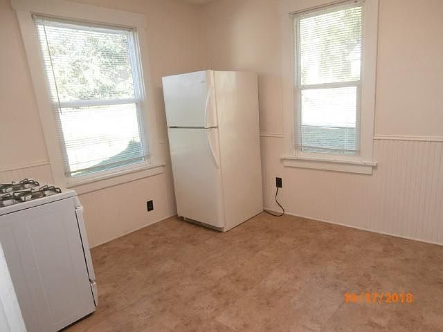 1st image of 4542 Burdette St
