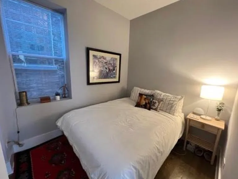 1317 W Erie St #1R — Photo 7
