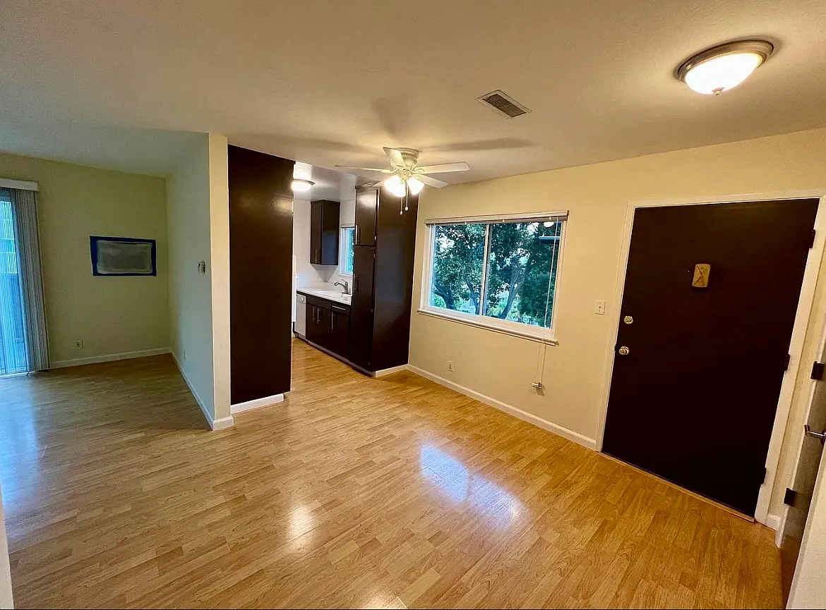 Building Photo - 151 Irene Ct #14